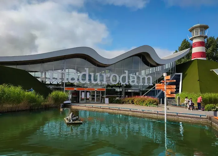 Stylish Coastal Lejlighed *