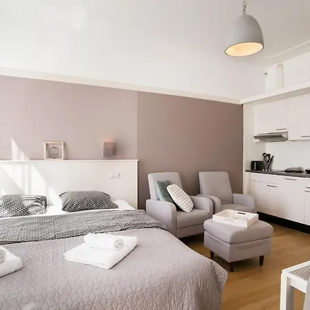 Four Star - Berkenbosch Blokstraat Apartment
