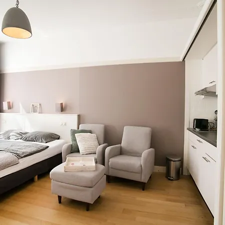 Four Star - Berkenbosch Blokstraat Den Haag