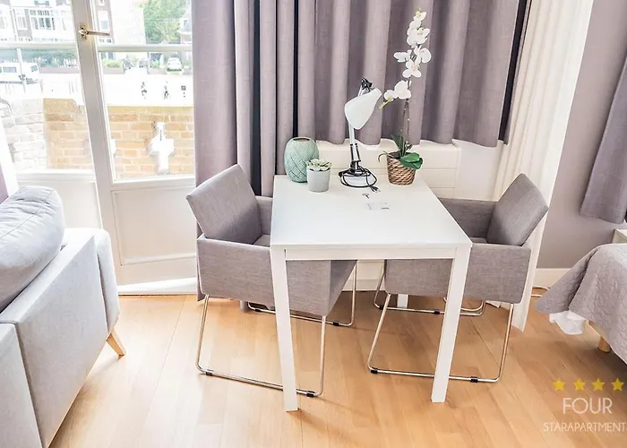 Stylish Coastal Daire *